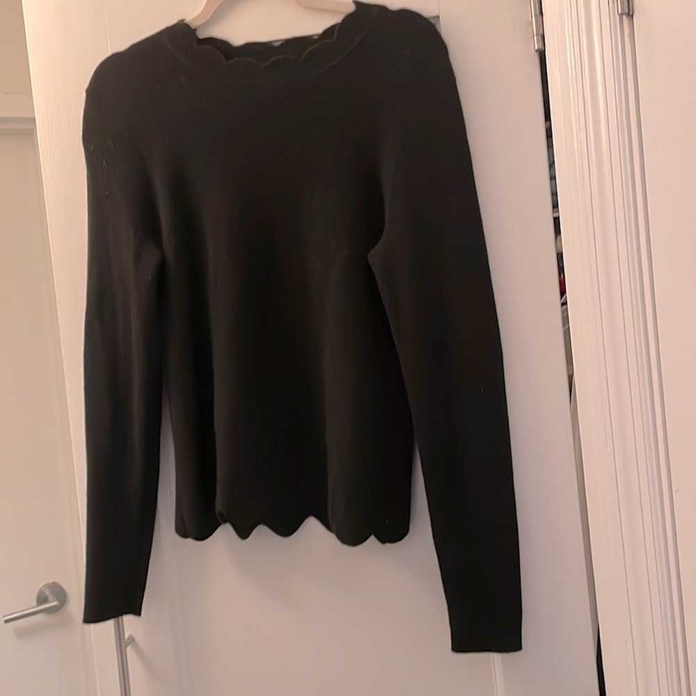 Aqua by Bloomingdale’s women’s Black Cashmere Sweater Size L